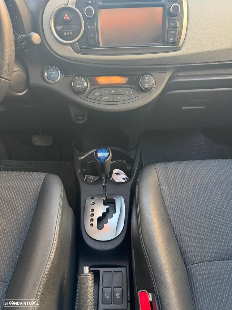 Toyota Yaris - 11