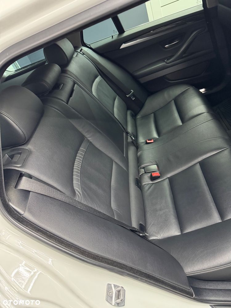 BMW Seria 5 520d Luxury Line - 7