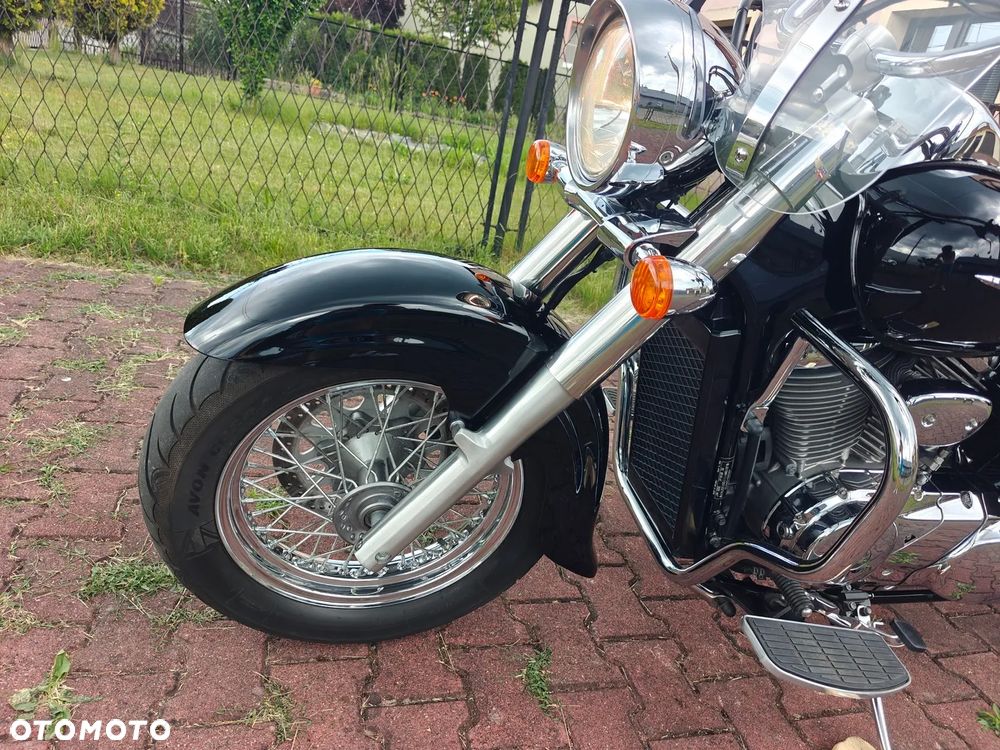 Suzuki Intruder - 19