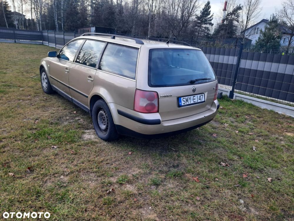 Volkswagen Passat 1.9 TDI Comfortline - 7