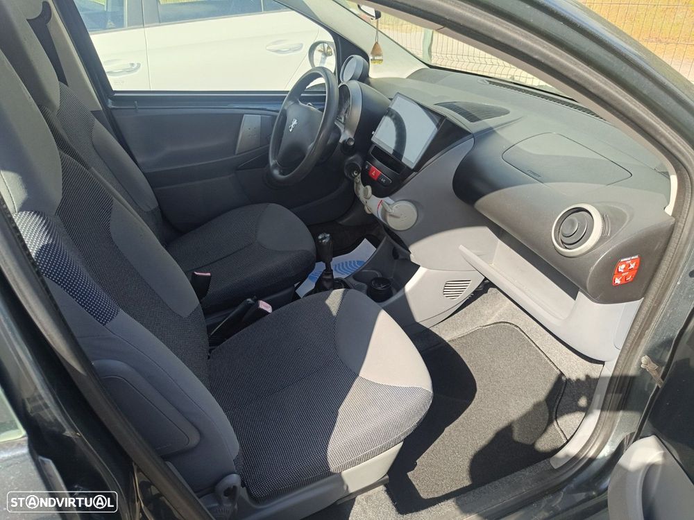 Peugeot 107 1.0 Urban - 20