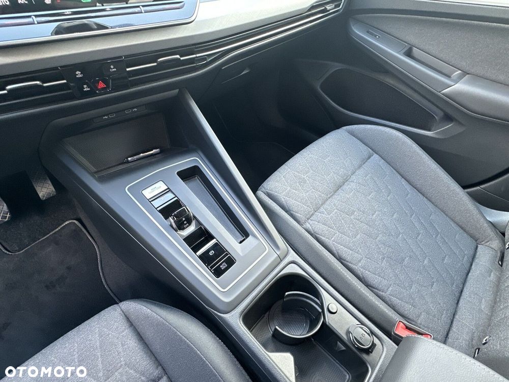 Volkswagen Golf - 16