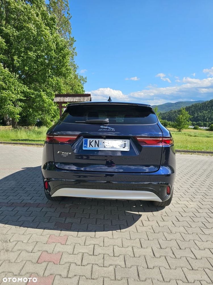 Jaguar F-Pace P250 AWD R-Dynamic HSE - 12