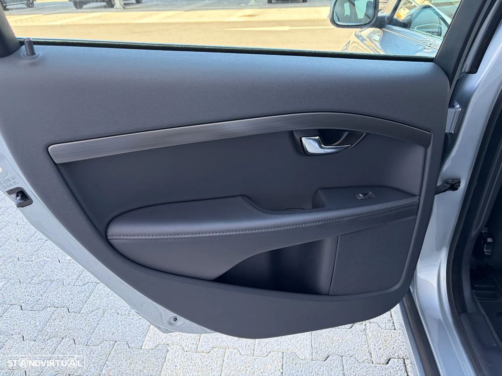 Volvo V70 1.6 D2 Momentum - 22