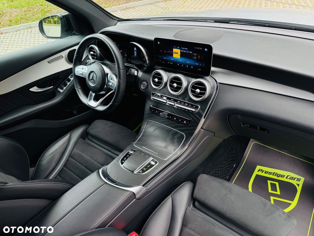 Mercedes-Benz GLC 220 d 4Matic 9G-TRONIC AMG Line Plus - 31