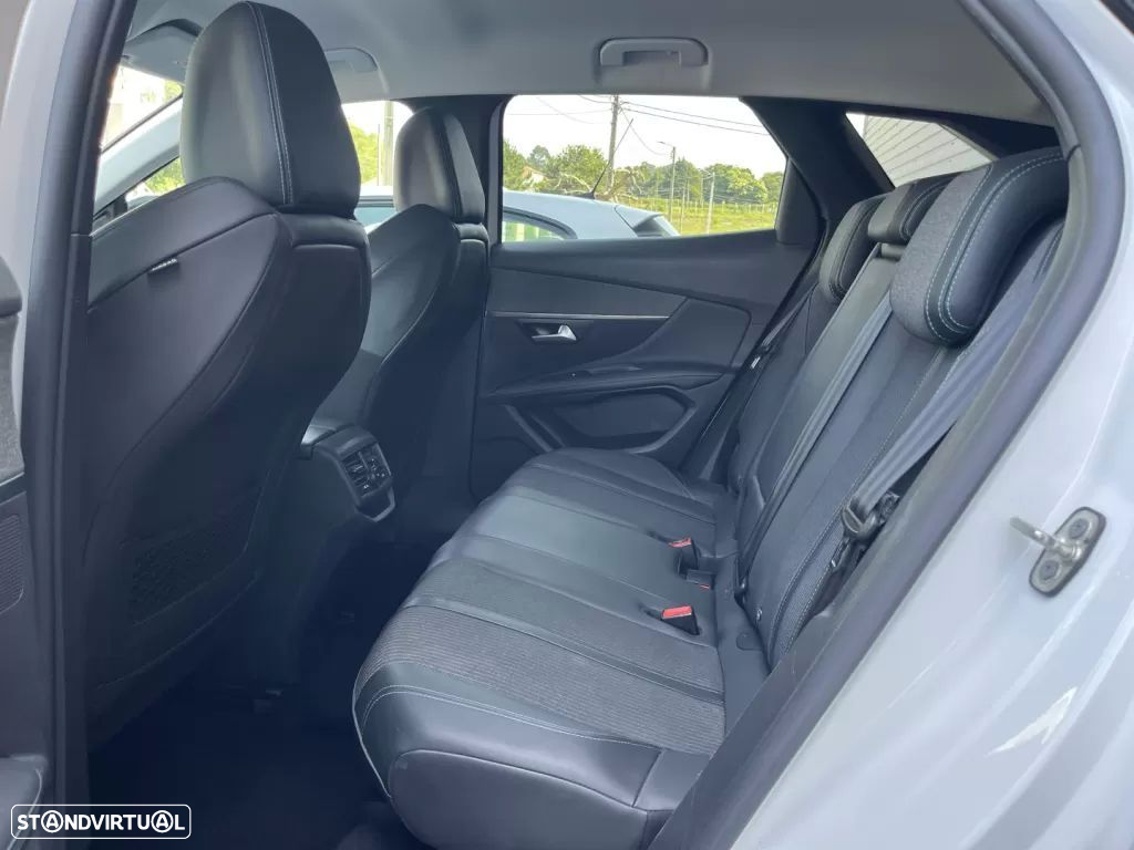 Peugeot 3008 1.2 PureTech Allure Pack - 25