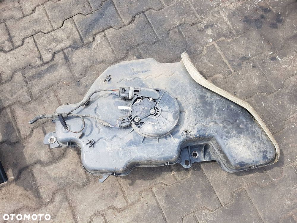 VW TIGUAN I 5N LIFT 11-15 2.0 TDI ZBIORNIK POMPKA ADBLUE 5N0131877E - 2