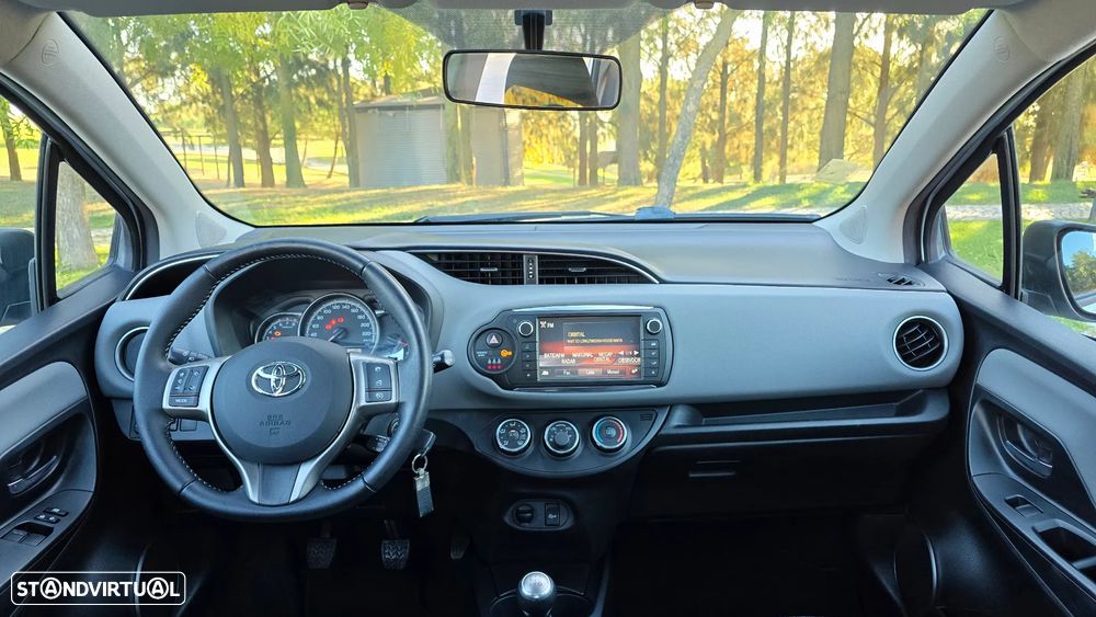 Toyota Yaris 1.0 VVT-i Comfort+P.Style - 37