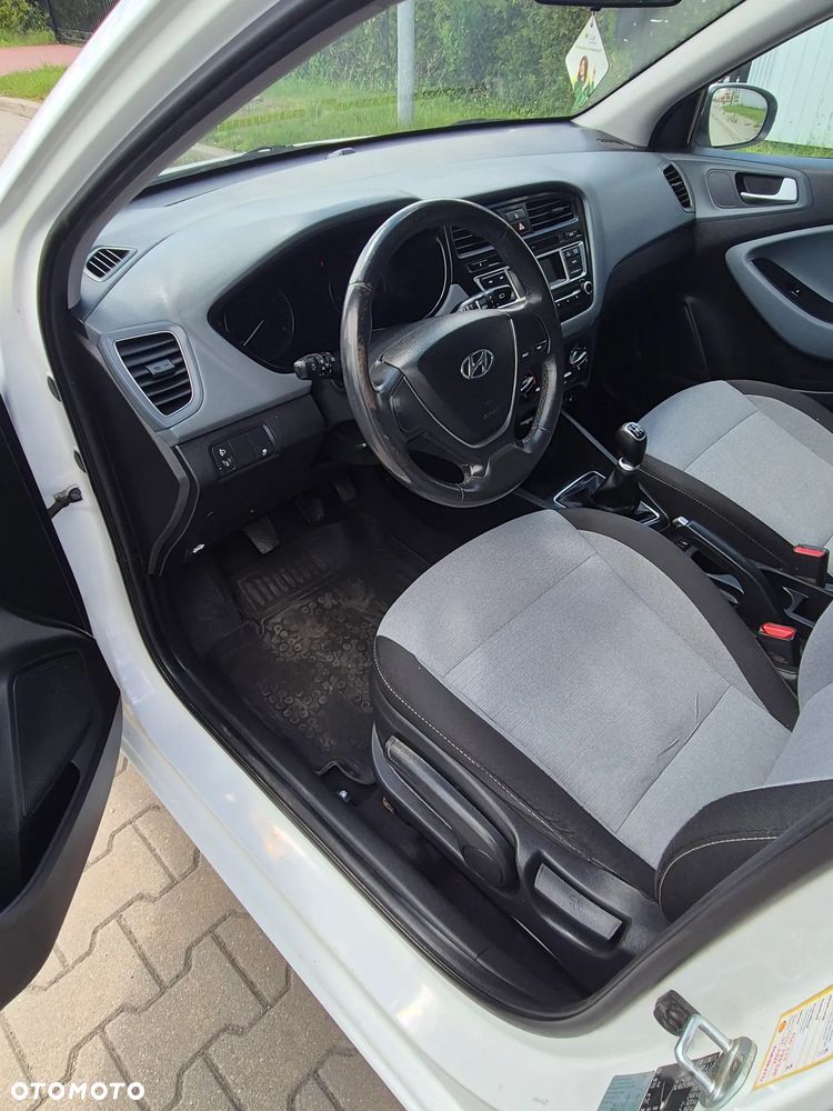 Hyundai i20 1.2 BlueDrive Classic - 9