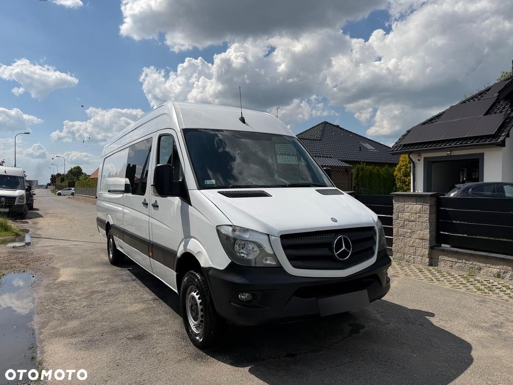 Mercedes-Benz Sprinter - 4