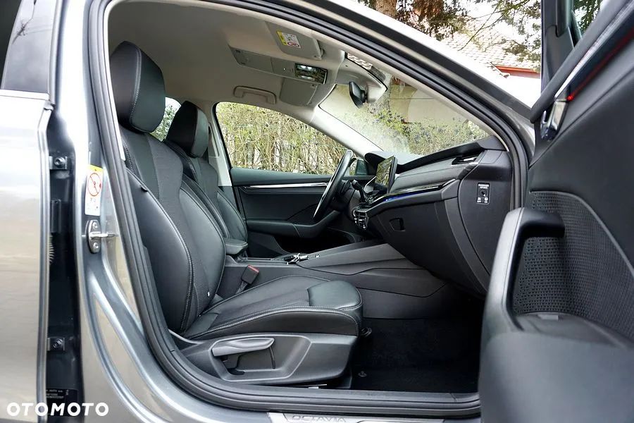 Skoda Octavia 1.5 TSI e-TEC DSG Selection Plus - 31
