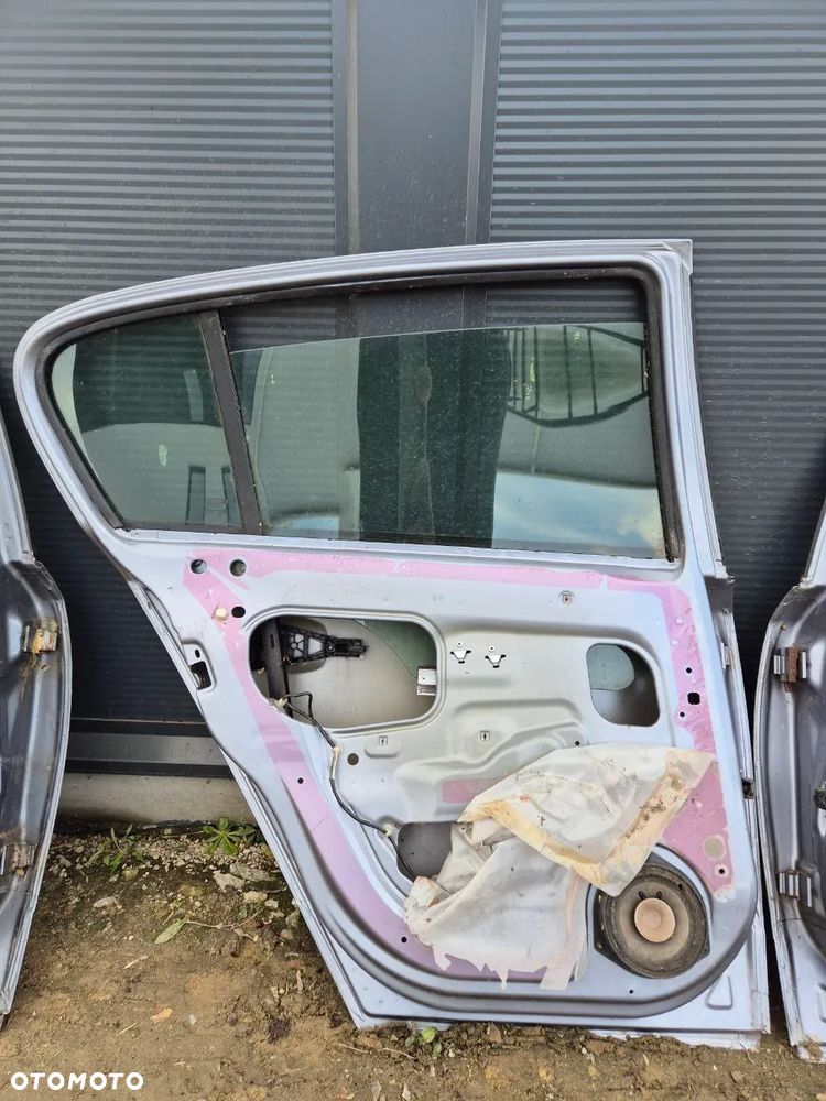 DRZWI OPEL ASTRA III H HATCHBACK - 20