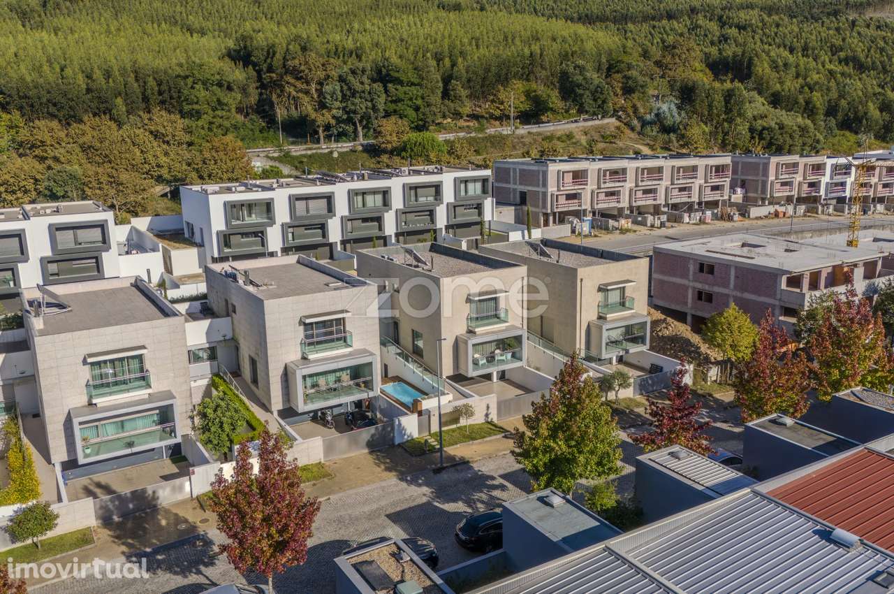 Moradia T3 com piscina em Nogueira- Braga - Grande imagem: 3/52