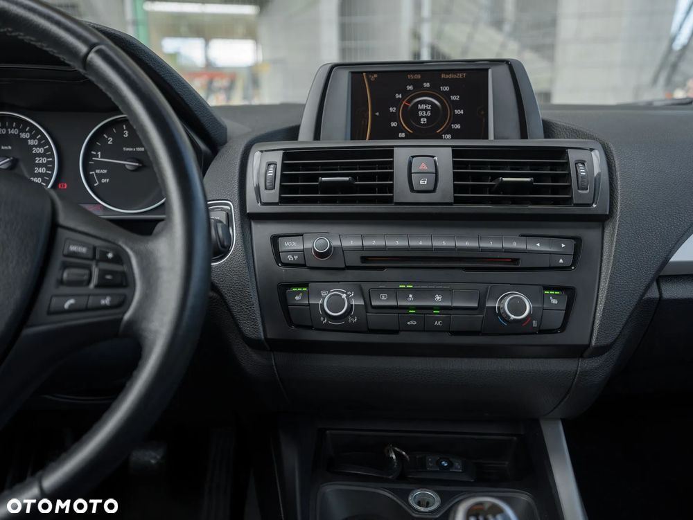 BMW Seria 1 - 24