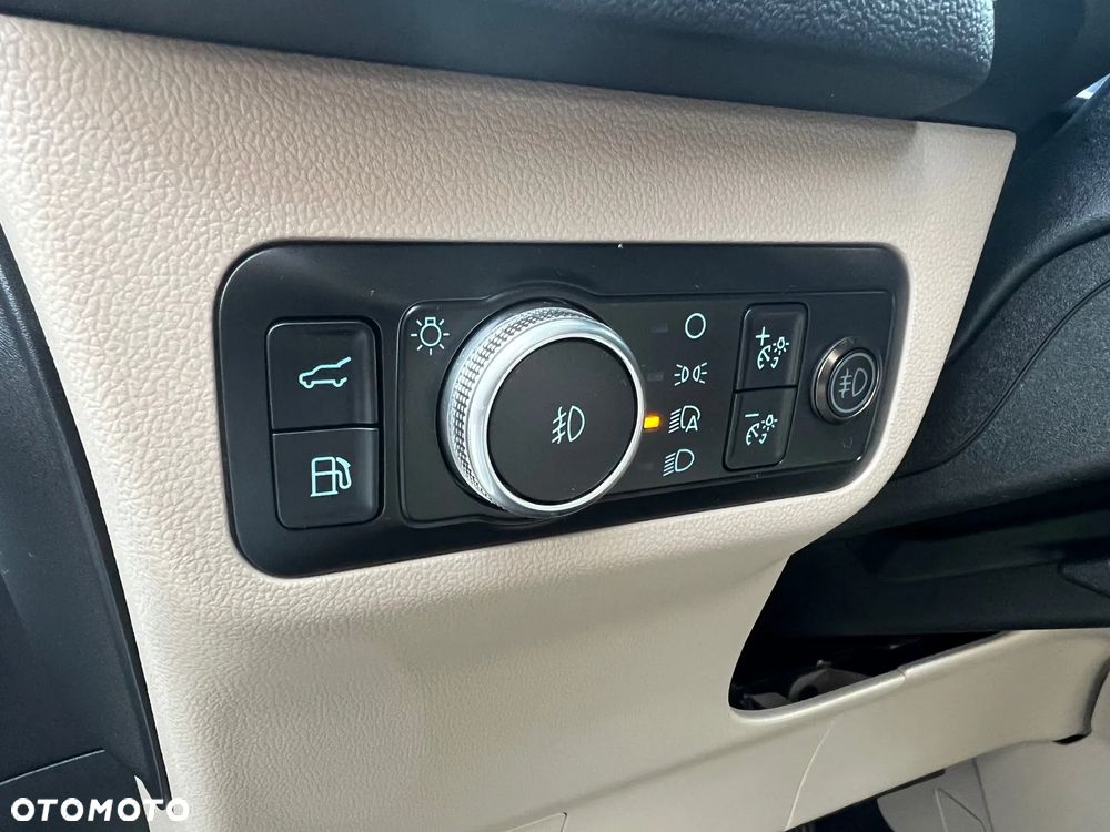 Ford Kuga 2.5 Duratec FHEV 4x4 TITANIUM - 15