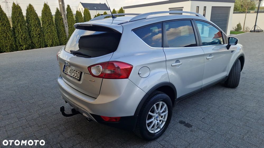 Ford Kuga 2.0 TDCi 4x4 Titanium - 23