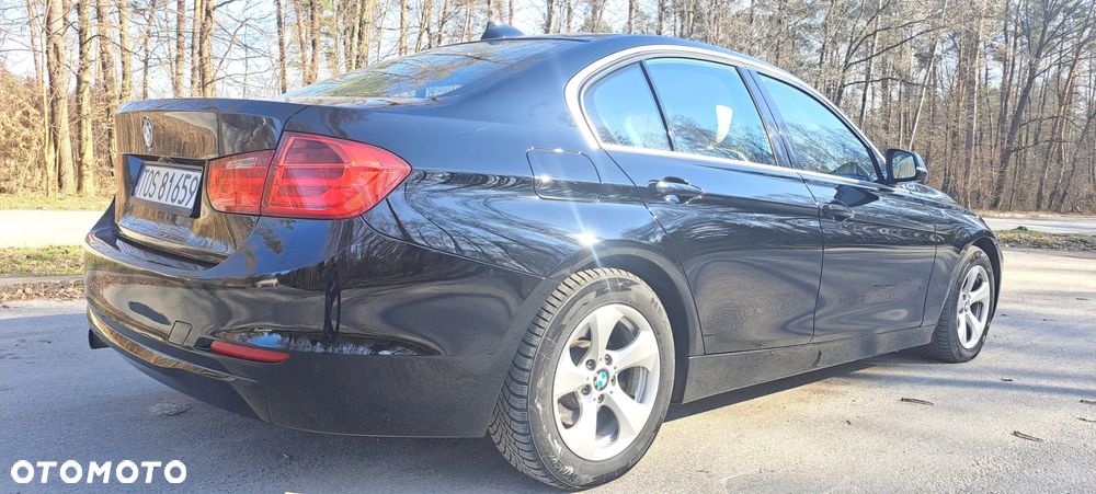 BMW Seria 3 320d xDrive - 8