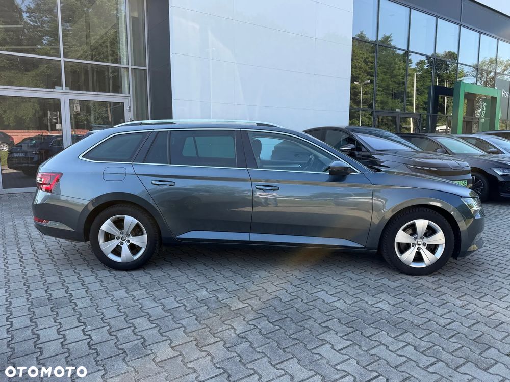 Skoda Superb 1.5 TSI Ambition DSG - 5