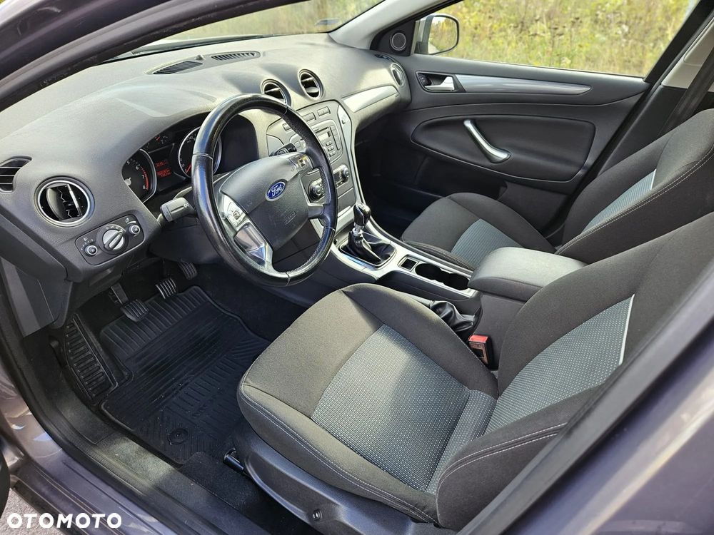 Ford Mondeo - 13