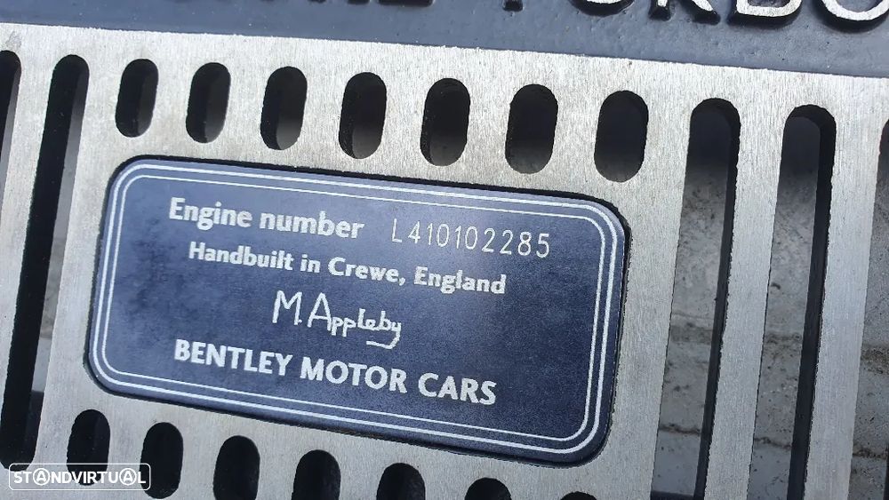 Bentley Azure 6.75 Turbo V8 - 31