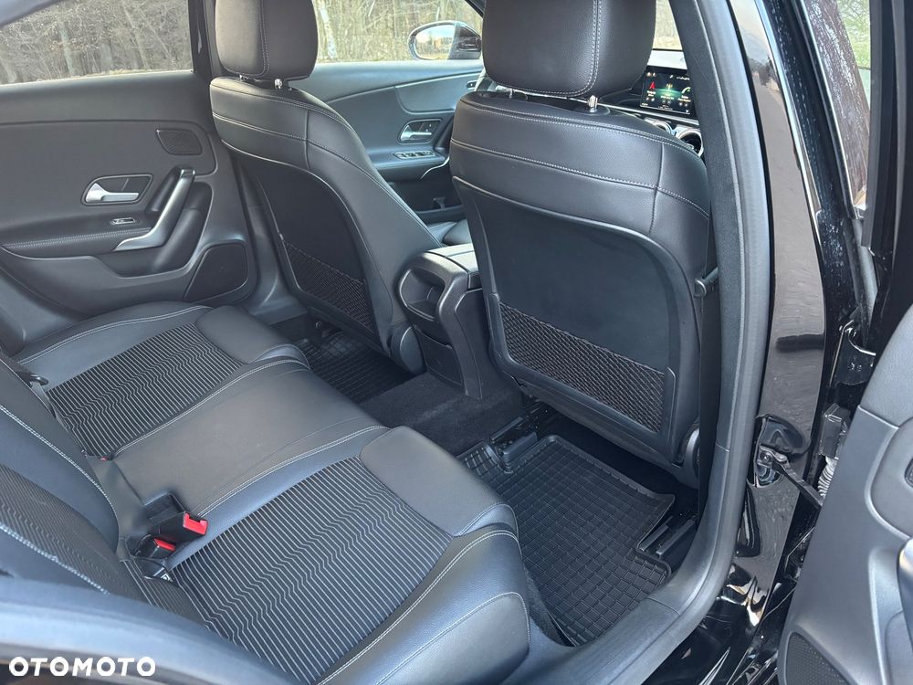 Mercedes-Benz Klasa A 180 7G-DCT Progressive - 25