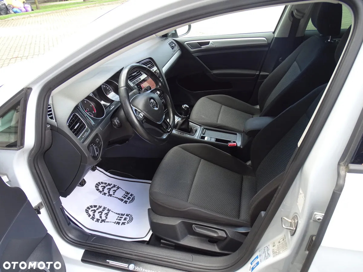 Volkswagen Golf VII 1.6 TDI BMT Comfortline - 11