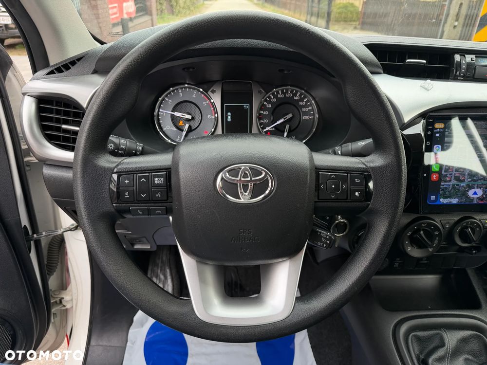 Toyota Hilux 2.4 D-4D Double Cab DLX 4x4 - 26