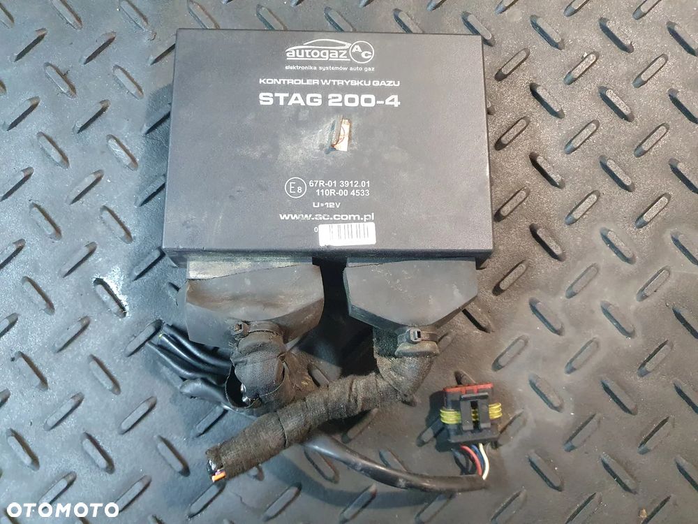 STEROWNIK KOMPUTER GAZU LPG STAG 200-4 POSIADAM 4 SZT - 1