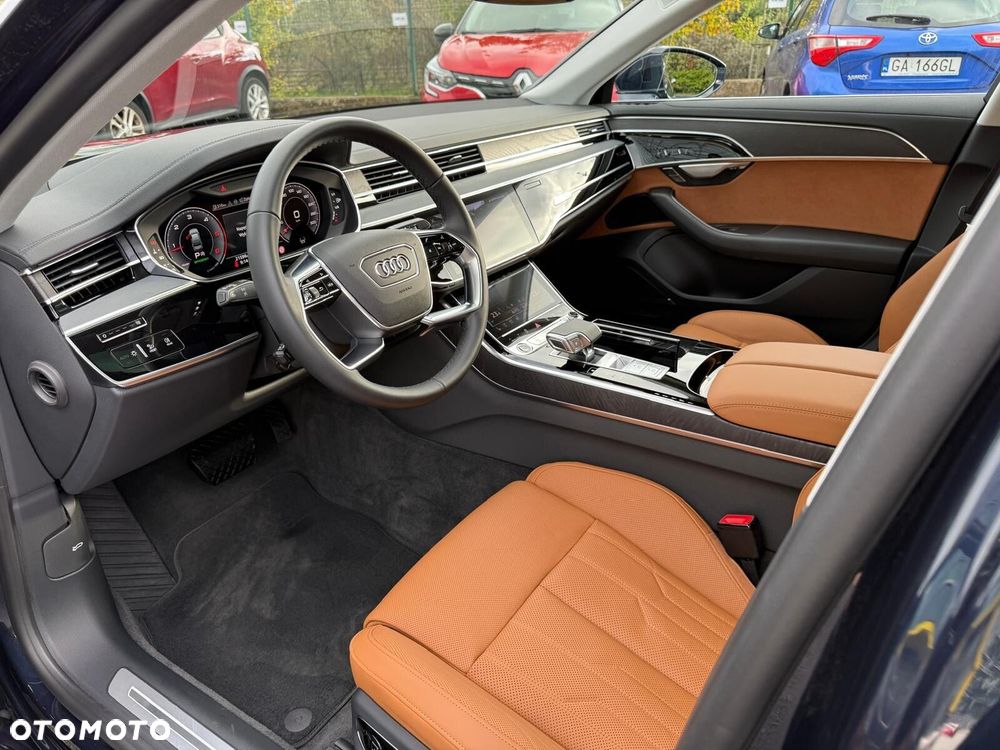 Audi A8 - 12