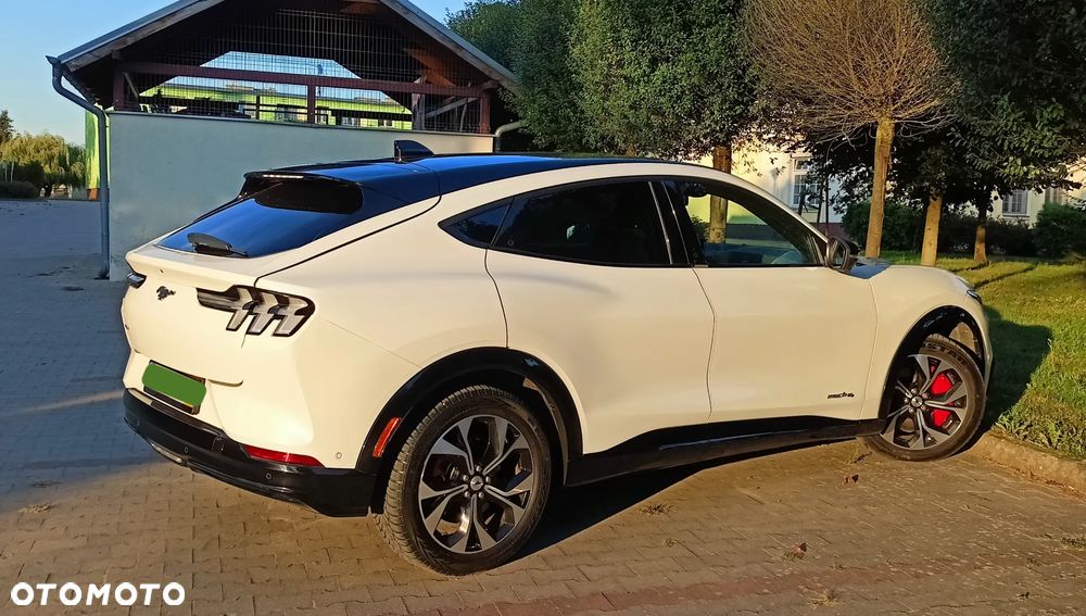 Ford Mustang Mach-E AWD PREMIUM - 8