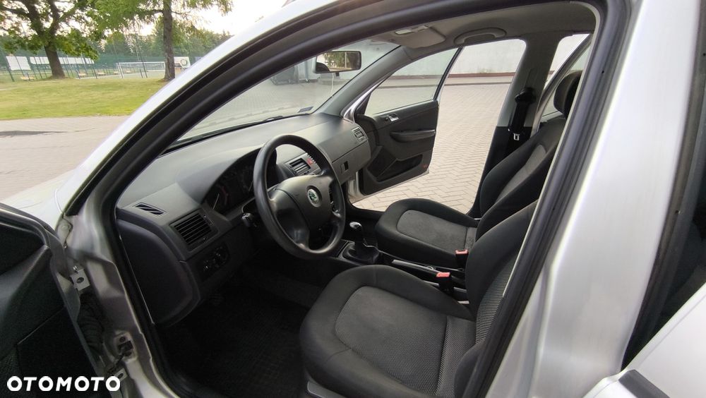 Skoda Fabia - 8