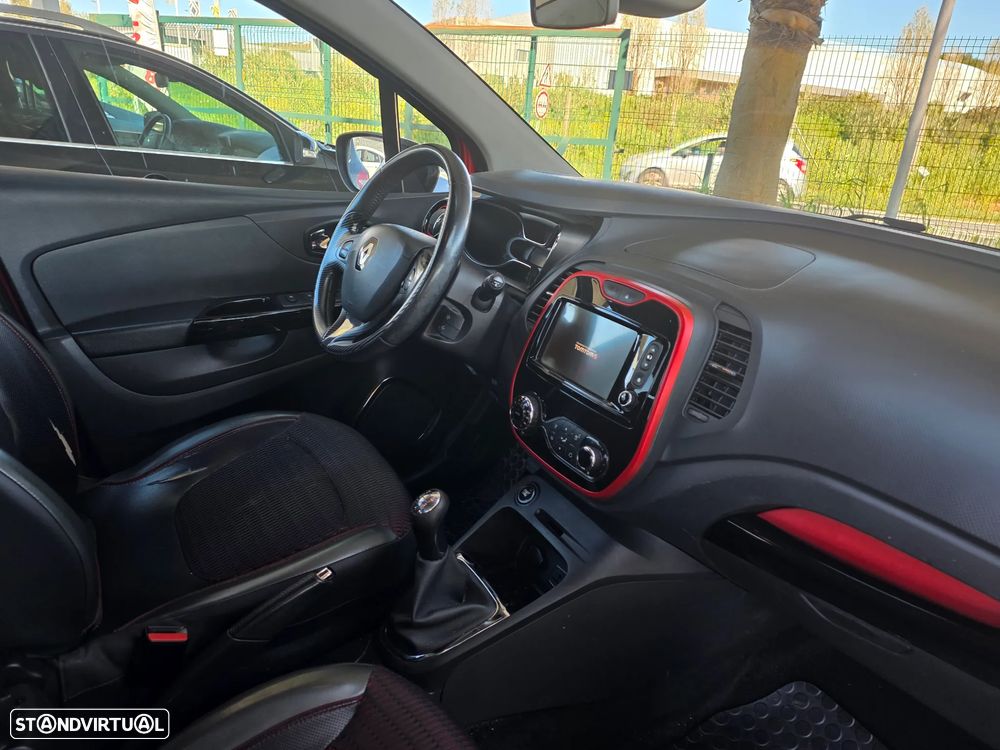 Renault Captur 1.5 dCi Helly Hansen - 12