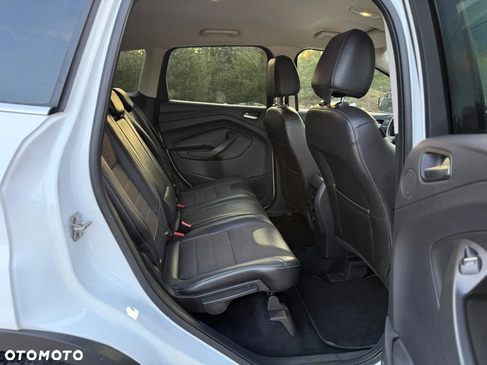 Ford Kuga 2.0 TDCi 4x4 Titanium - 19