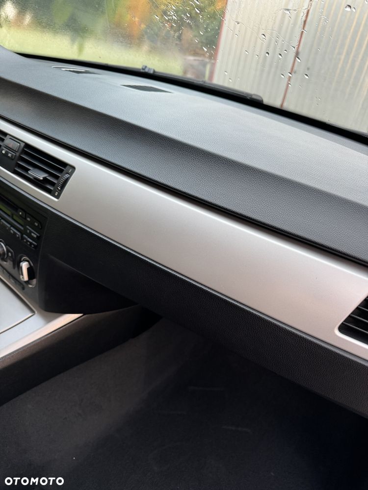BMW Seria 3 - 18