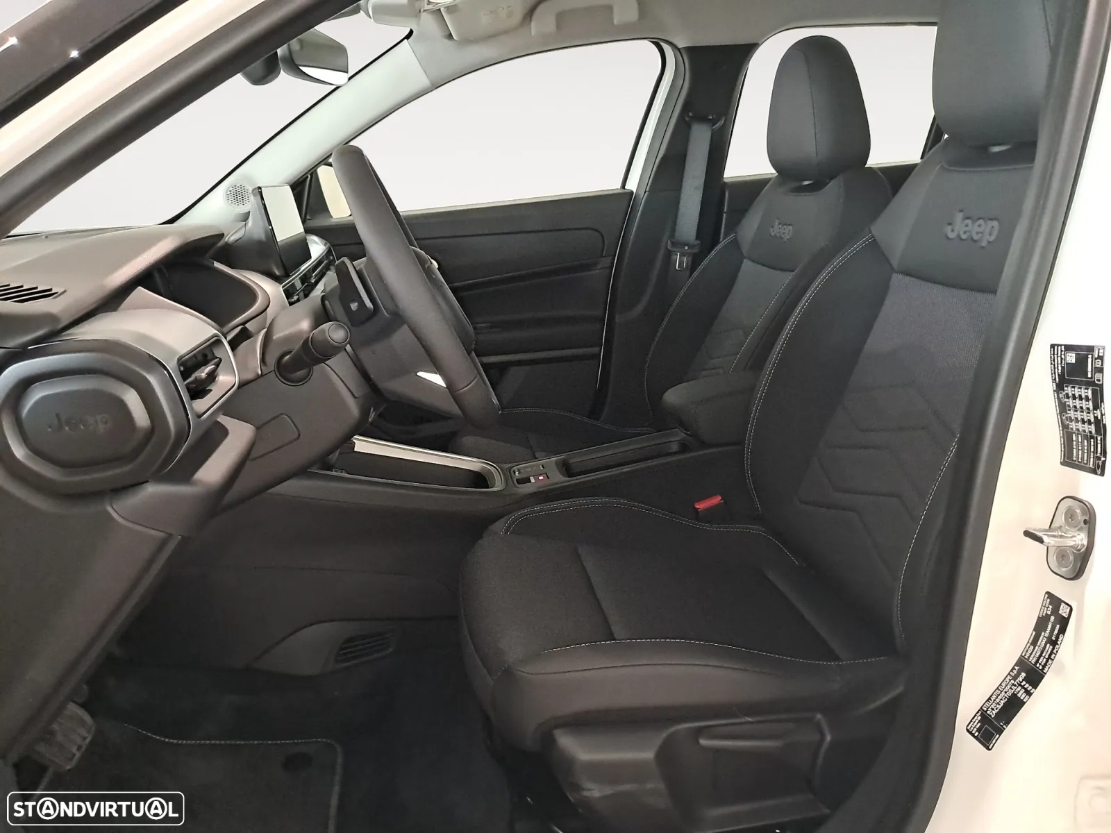 Jeep Avenger 1.2 e-Hybrid Altitude DCT - 10