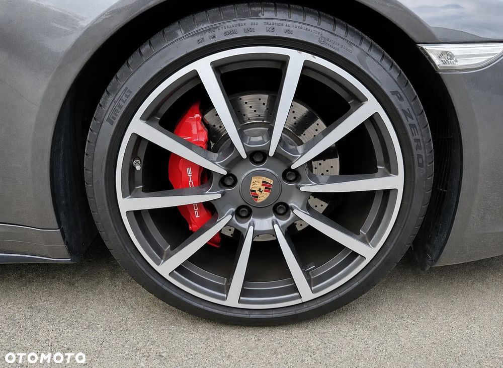 Porsche 911 Carrera 4S PDK - 27