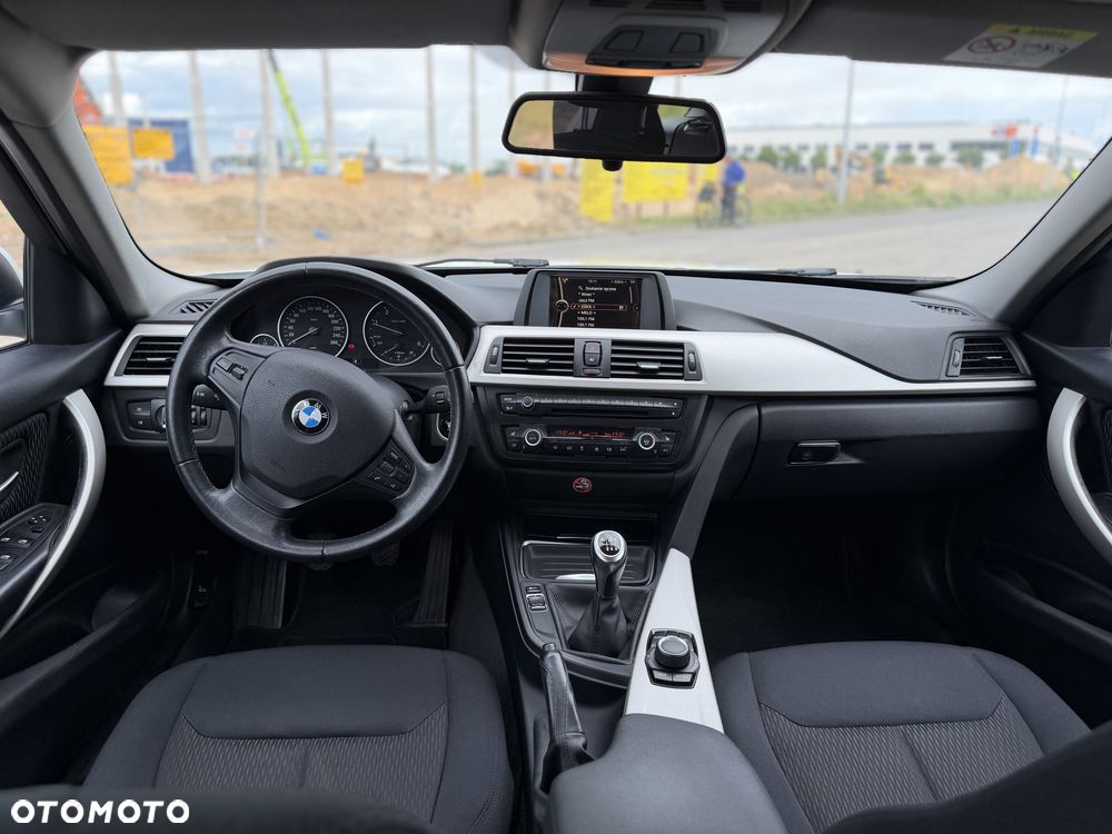 BMW Seria 3 316d - 2