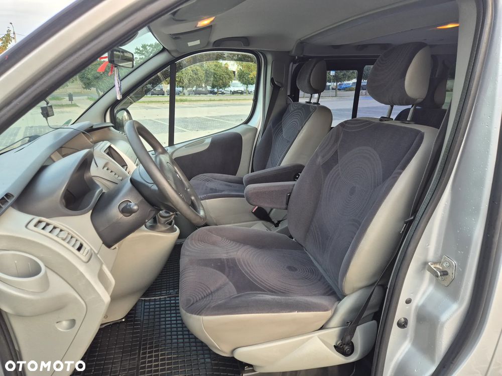 Renault Trafic - 11