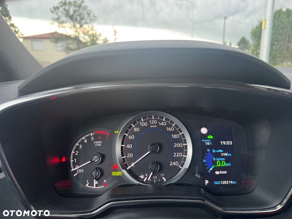 Toyota Corolla 1.8 Hybrid Comfort - 18