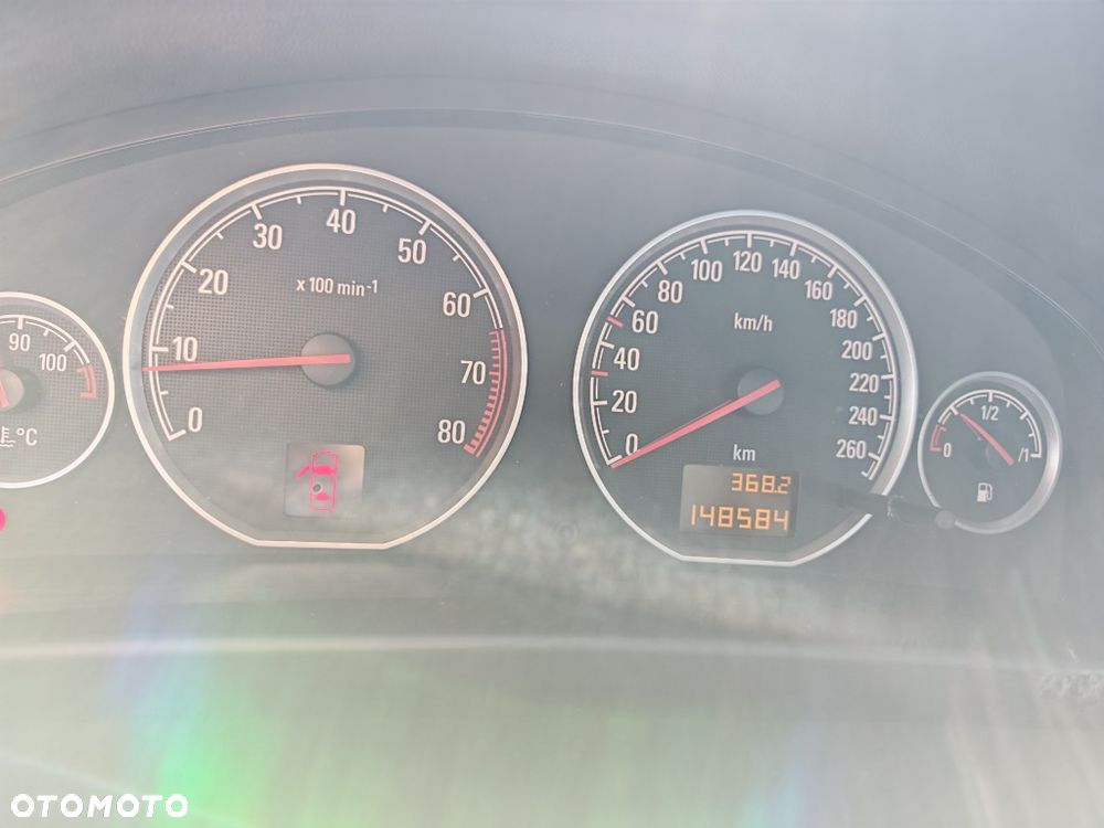 Opel Vectra - 8
