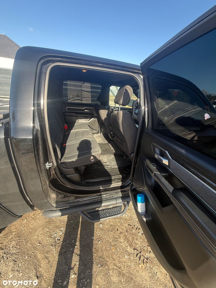 Dodge RAM 5.7 4x4 - 10