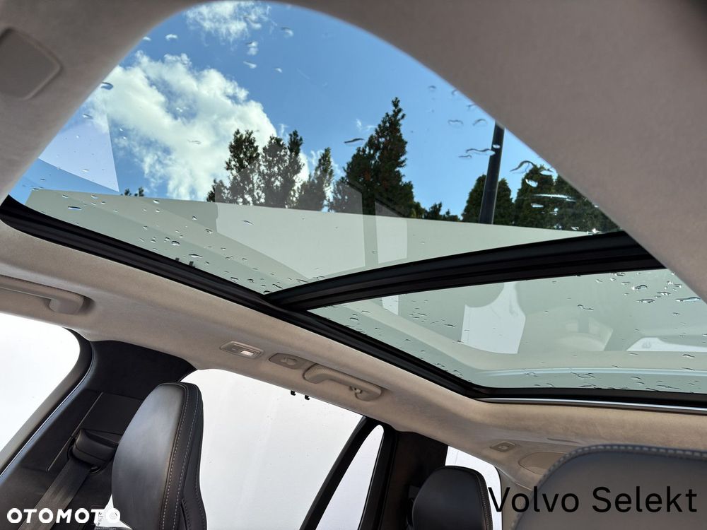 Volvo XC 90 - 22