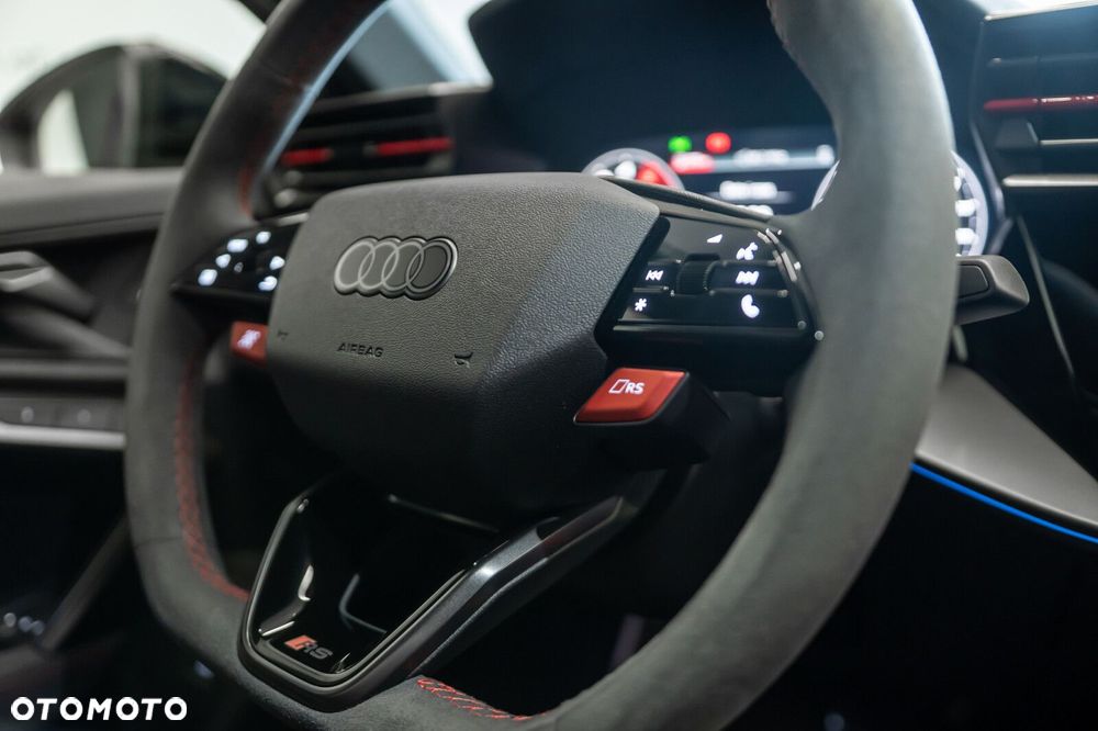 Audi RS3 Limousine TFSI Quattro S tronic - 23