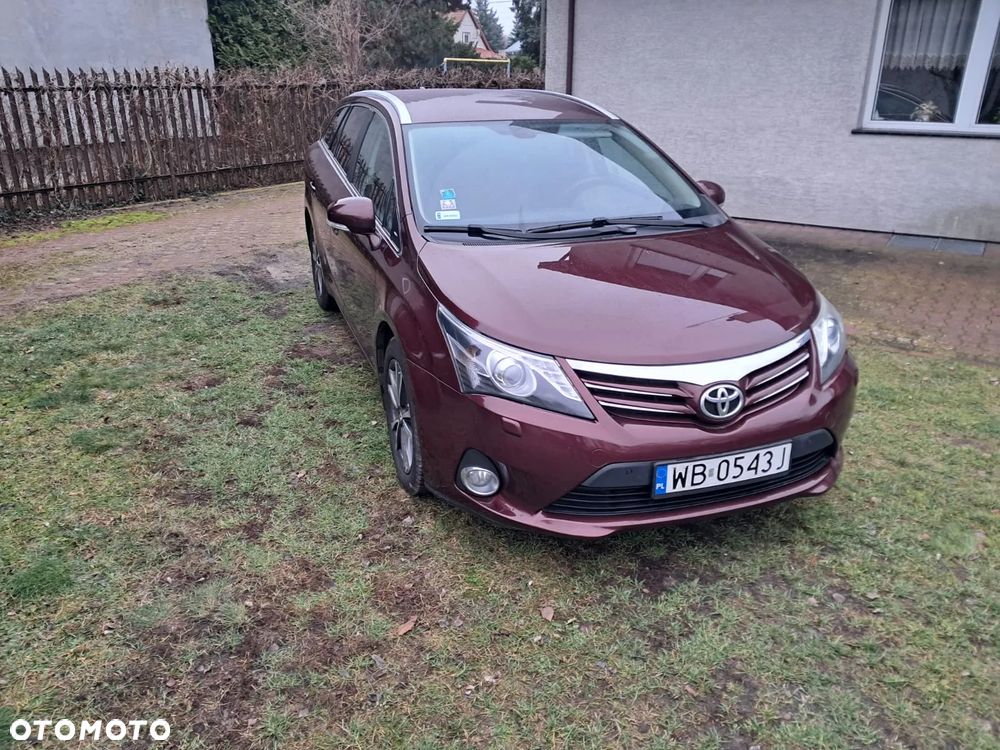Toyota Avensis 2.0 D-4D Premium - 1