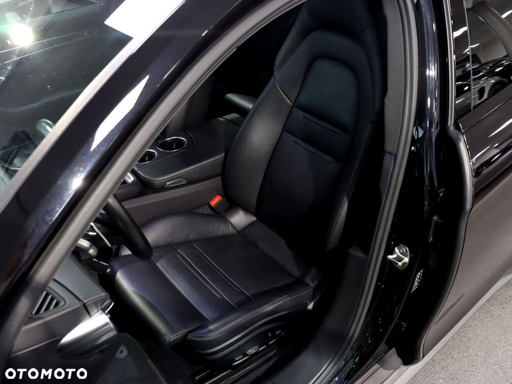 Porsche Panamera 4 Platinum Edition - 15