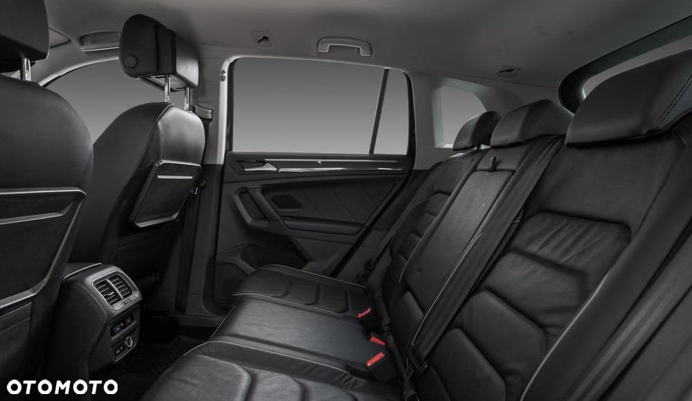 Volkswagen Tiguan 2.0 TDI SCR 4MotION DSG R-Line - 15