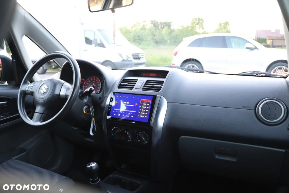 Suzuki SX4 1.6 VVT 4x4 Comfort - 24