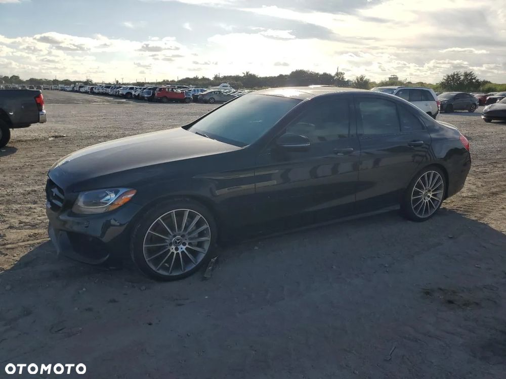 Mercedes-Benz Klasa C 300 9G-TRONIC - 1