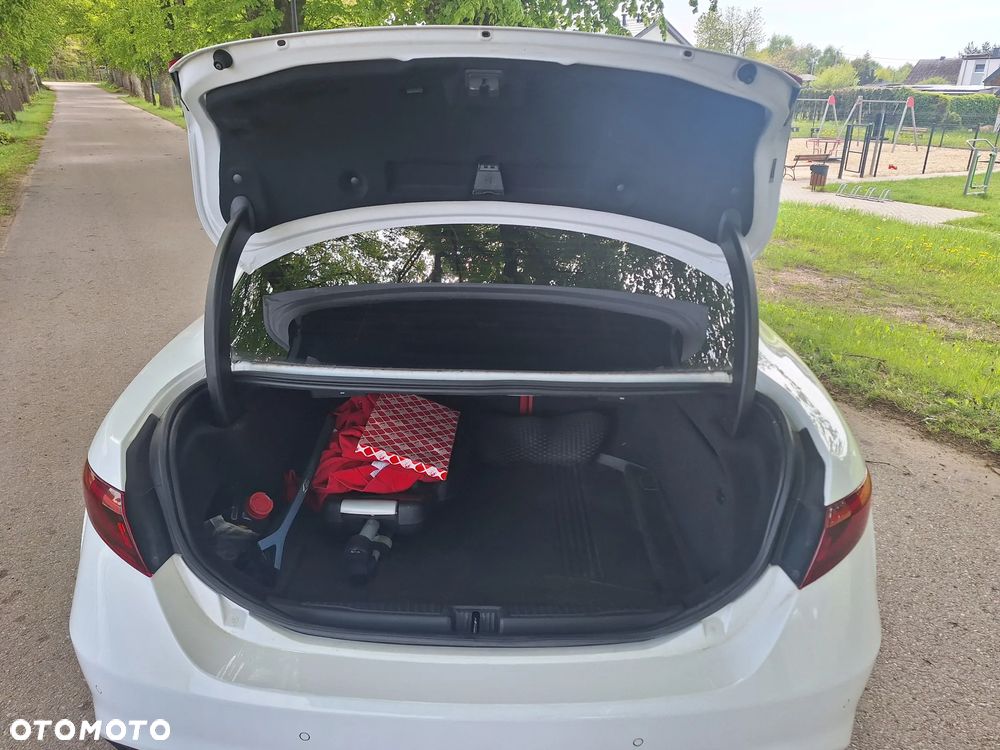 Alfa Romeo Giulia 2.0 Turbo TI Q4 - 21