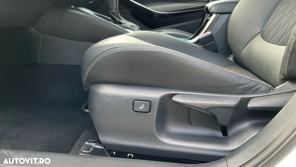 Toyota Corolla Sedan 1.8 HSD Exclusive - 24